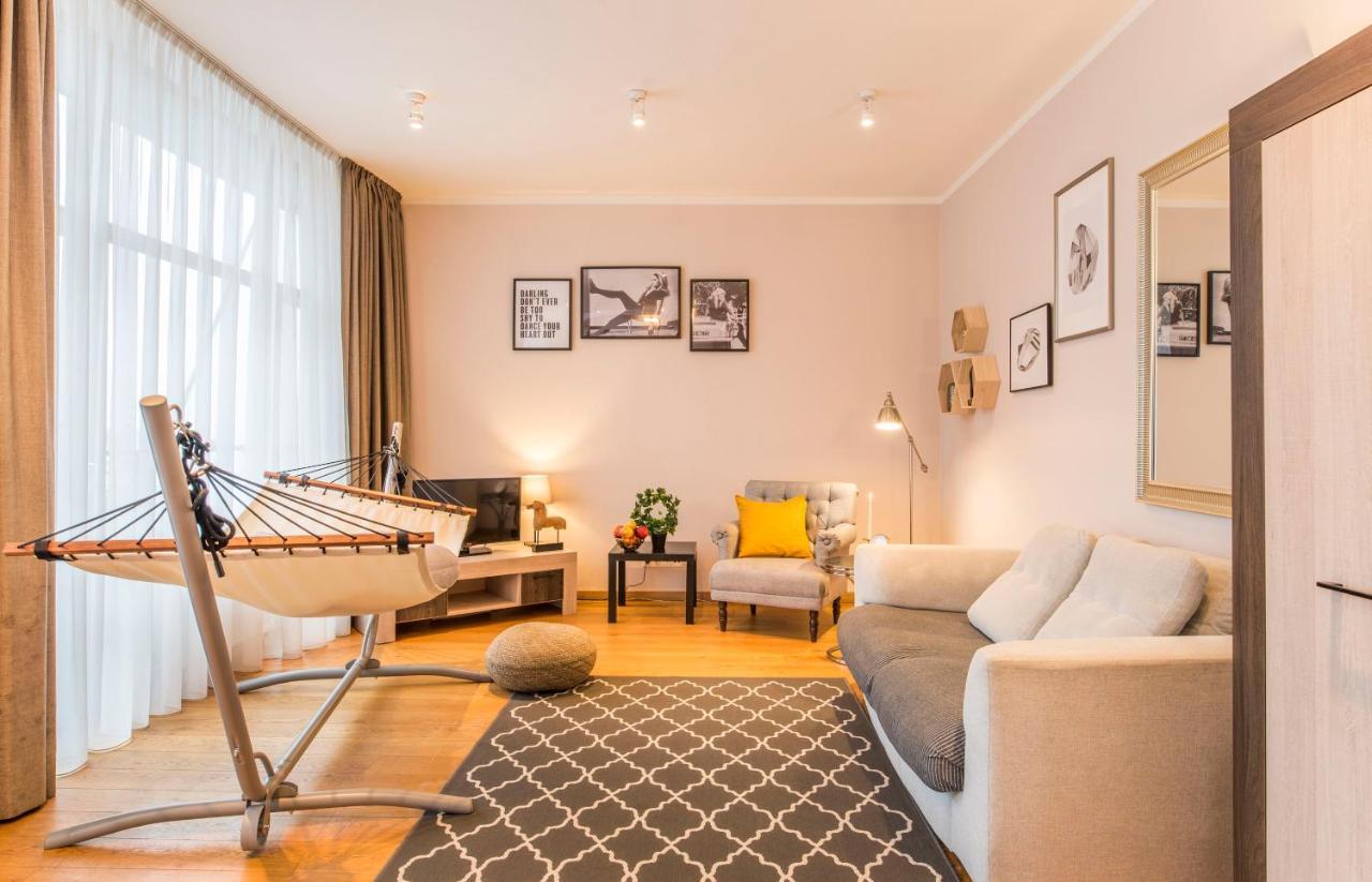 Central 2-Level Penthouse With Terrace And Free Parking Riga Luaran gambar