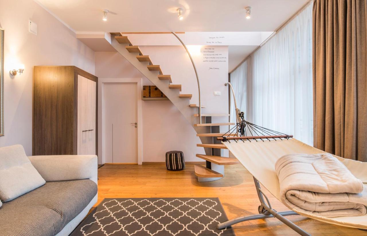 Central 2-Level Penthouse With Terrace And Free Parking Riga Luaran gambar