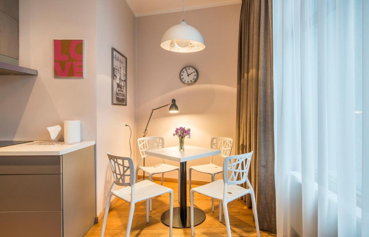 Central 2-Level Penthouse With Terrace And Free Parking Riga Luaran gambar