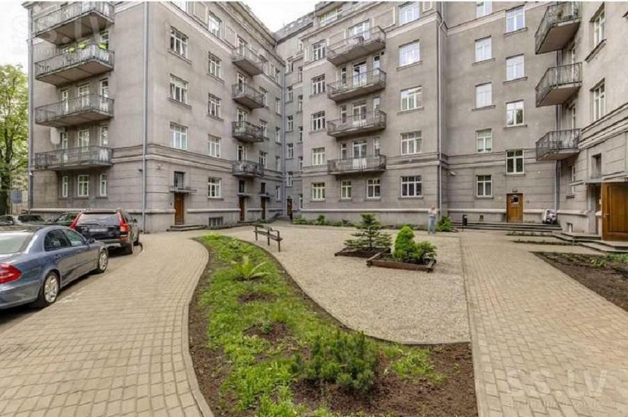 Central 2-Level Penthouse With Terrace And Free Parking Riga Luaran gambar